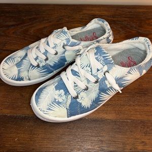 Jellypop Comfort Fit Sneakers, Size 8.5, Blue and White Tropical Pattern